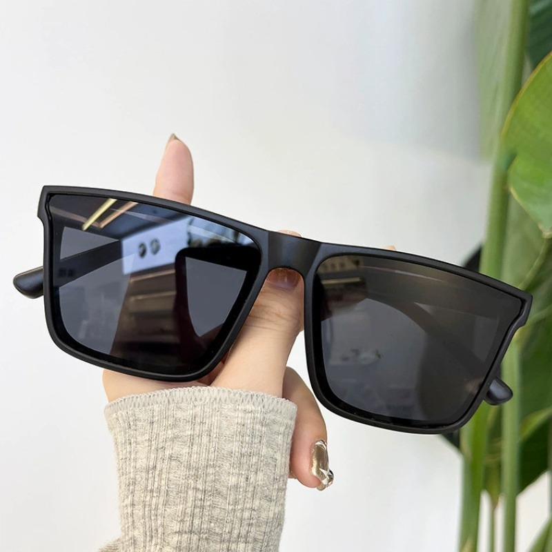 Handsome and Fashionable Glass - Men Fashion Photography ulasan dan harga